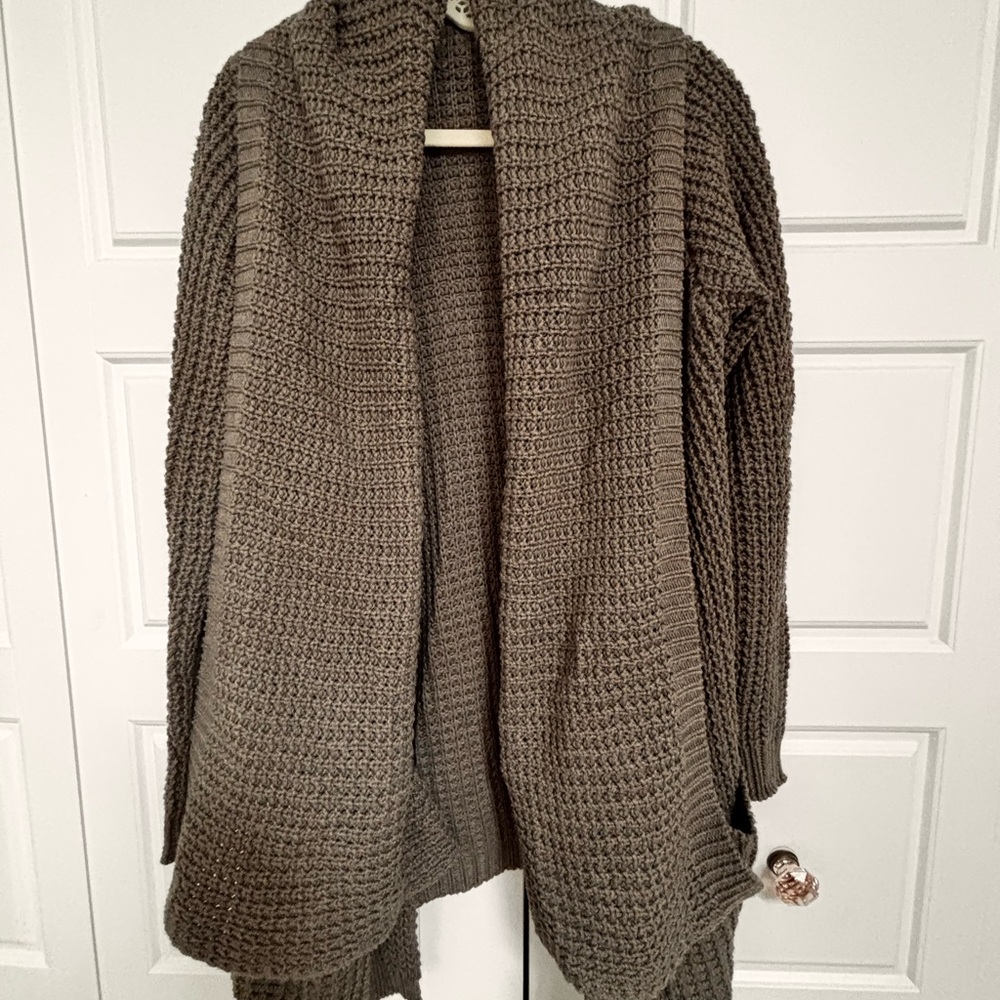 Line Shawl Collar Knit Sweater